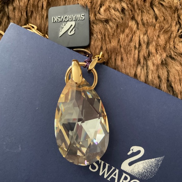 GORGEOUS NEW SWAROVSKI champagne pear shape stone toggle necklace NIB amazing - Picture 4 of 9